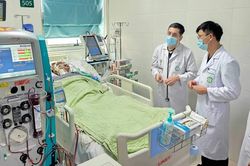 Sức khỏe của 7 nạn nh&acirc;n trong vụ ngộ độc kh&iacute; clo đều c&oacute; chuyển biến t&iacute;ch cực