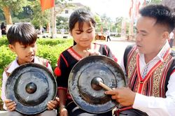 Khơi mạch Không gian văn hóa cồng chiêng Tây Nguyên - Bài 2: Nỗ lực giữ lửa