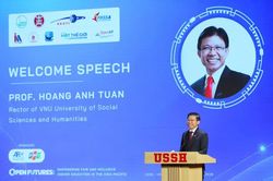 Giải b&agrave;i to&aacute;n c&ocirc;ng bằng gi&aacute;o dục đại học trước nguy cơ gia tăng 'khoảng c&aacute;ch số'