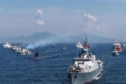 B&agrave;i học giữ biển từ những chuyến t&agrave;u vượt v&ograve;ng v&acirc;y