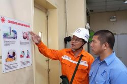Ng&agrave;nh điện TPHCM hướng dẫn c&aacute;ch ph&ograve;ng tr&aacute;nh điện giật khi ngập nước
