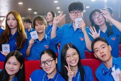 Đại biểu T&agrave;u Thanh ni&ecirc;n Đ&ocirc;ng Nam &Aacute; &ndash; Nhật Bản bật m&iacute; c&aacute;ch vượt qua 'sốc' văn ho&aacute;