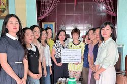 Ủng hộ hơn 220 triệu đồng cho học sinh lớp 1 bị tai nạn giao th&ocirc;ng
