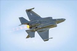 Mỹ đạt thỏa thuận khung sản xuất 850 máy bay chiến đấu F-35