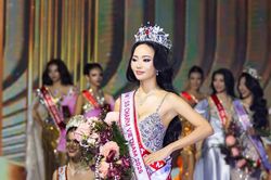 Nhan sắc nữ MC song ngữ cao 1,77m vừa đăng quang Miss Charm Vietnam 2026