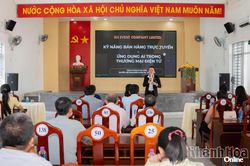 X&atilde; Di&ecirc;n Thọ tập huấn về thương mại điện tử cho người d&acirc;n
