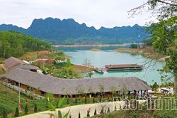 Để du lịch trở thành ngành kinh tế mũi nhọn