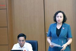 Siết chặt chỉ định thầu, minh bạch gi&aacute; mua sắm thiết bị y tế