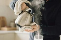 5 sai lầm khi bảo quản nước đun sôi để nguội có thể gây hại sức khỏe