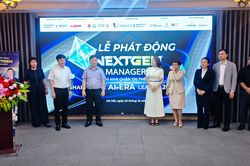 Bảng điểm đẹp chưa đủ, sinh vi&ecirc;n thử sức l&agrave;m nh&agrave; quản trị trong kỷ nguy&ecirc;n AI