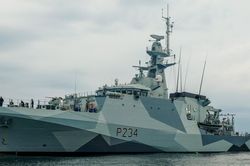 Tàu tuần tra Anh HMS Spey vừa tới TP.HCM có gì đặc biệt?