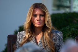 B&agrave; Melania Trump gi&uacute;p Nga-Ukraine đạt thỏa thuận ngừng bắn tại Oleshky