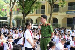 X&acirc;y dựng m&ocirc;i trường học đường an to&agrave;n: Chủ động ph&ograve;ng ngừa vi phạm ph&aacute;p luật từ sớm