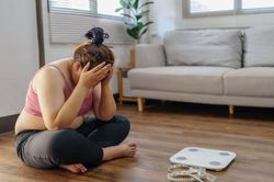 6 l&yacute; do khiến bạn kh&ocirc;ng giảm c&acirc;n d&ugrave; ăn rất &iacute;t