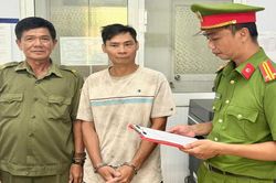 Ch&eacute;m h&agrave;ng x&oacute;m thương t&iacute;ch 54% v&igrave; nghi trộm g&agrave;