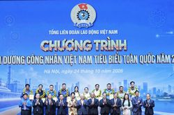 Vinh danh 10 gương mặt c&ocirc;ng nh&acirc;n xuất sắc to&agrave;n quốc
