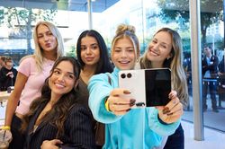 iPhone Duo g&acirc;y sốt, Apple đối mặt r&agrave;o cản nguồn cung