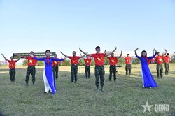Sư đo&agrave;n 324: Thiết thực, chương tr&igrave;nh 'Tiếng h&aacute;t thao trường- lập c&ocirc;ng quyết thắng'