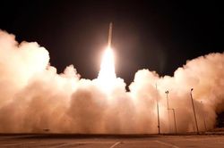 Israel l&ecirc;n kế hoạch ph&aacute;t triển h&agrave;ng trăm vệ tinh qu&acirc;n sự v&agrave; robot chiến đấu