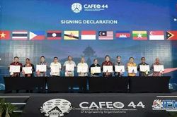 Chủ tịch VUSTA Châu Văn Minh cùng lãnh đạo AFEO ký Tuyên bố chung CAFEO 44