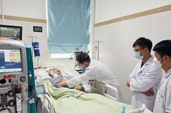 Vụ ngộ độc kh&iacute; clo tại H&agrave; Nội: 6/7 nạn nh&acirc;n c&oacute; thể sớm xuất viện