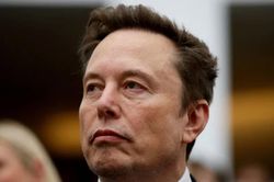 Tỷ phú Elon Musk trở thành 'nhân tố bí ẩn' trong chính sách đối ngoại Mỹ nhờ sở hữu Starlink