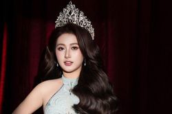Những tin nhắn xúc động người bố Thượng tá quân đội gửi cho hoa hậu Trâm Anh