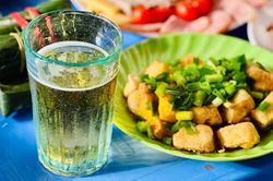 Điều gì xảy ra với gan khi bạn uống bia thường xuyên?