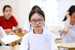 Bộ GD-ĐT đề xuất giảm điểm ưu tiên, khống chế điểm khuyến khích vào lớp 10
