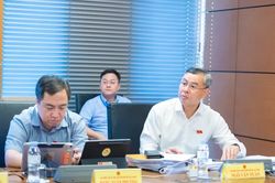 Ch&iacute;nh s&aacute;ch miễn thuế suất ăn học đường v&agrave; y tế cần mang lại lợi &iacute;ch thiết thực