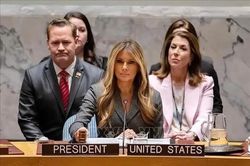 Ngừng bắn tại điểm n&oacute;ng Ukraine nhờ vai tr&ograve; đặc biệt của b&agrave; Melania Trump