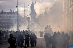 Italy tăng cường an ninh ứng phó với các cuộc biểu tình