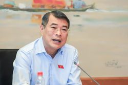 Thủ tướng: Doanh nghiệp ch&acirc;n ch&iacute;nh cần đấu tranh với sản phẩm vi phạm an to&agrave;n thực phẩm