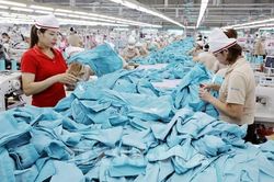 Đổi mới ch&iacute;nh s&aacute;ch thu h&uacute;t FDI, tạo động lực tăng trưởng hai con số