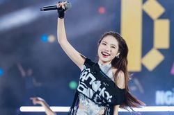 Phương Mỹ Chi gây bất ngờ tại concert BIGBANG Hà Nội