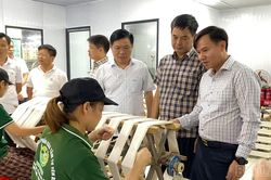 Hai x&atilde; của tỉnh Nghệ An trao đổi kinh nghiệm ph&aacute;t triển d&acirc;u tằm tại Quy M&ocirc;ng