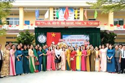 &Aacute;nh s&aacute;ng nh&acirc;n văn dưới ch&acirc;n đập C&agrave; Giang