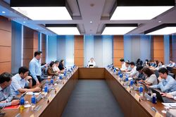 Ph&aacute;t triển c&ocirc;ng nghiệp văn h&oacute;a gắn với bảo tồn bản sắc v&agrave; ph&aacute;t huy nguồn lực địa phương