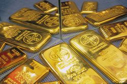 V&agrave;ng xuy&ecirc;n thủng 4.000 USD/oz, &aacute;p lực giảm gi&aacute; c&ograve;n k&eacute;o d&agrave;i?