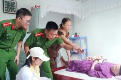 C&ocirc;ng an H&agrave; Tĩnh đẩy nhanh ho&agrave;n thiện dữ liệu ADN th&acirc;n nh&acirc;n liệt sĩ