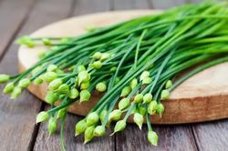 L&aacute; hẹ nhỏ nhưng gi&agrave;u dưỡng chất, ăn đ&uacute;ng c&aacute;ch c&oacute; thể mang lại 7 lợi &iacute;ch n&agrave;y