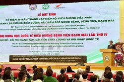 Gi&aacute;m đốc Bệnh viện Bạch Mai: 'Điều dưỡng l&agrave; một phần kh&ocirc;ng thể thiếu của th&agrave;nh c&ocirc;ng điều trị'