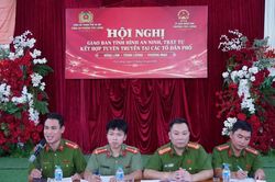 C&ocirc;ng an phường Ph&uacute; Lương tăng cường đối thoại với nh&acirc;n d&acirc;n, chủ động ph&ograve;ng ngừa tội phạm từ cơ sở
