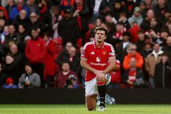 MU 0-0 Bournemouth: Chủ nh&agrave; chịu sức &eacute;p