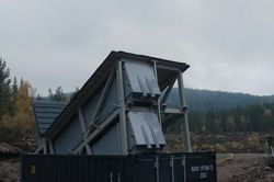 T&ecirc;n lửa chống hạm NSM tung đ&ograve;n tấn c&ocirc;ng b&iacute; mật nhờ bệ ph&oacute;ng container