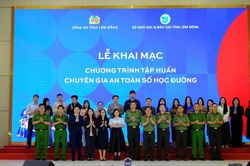 Tập huấn chuy&ecirc;n gia an to&agrave;n số học đường, bảo vệ trẻ em tr&ecirc;n kh&ocirc;ng gian mạng