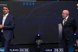 Hai &ocirc;ng Lula v&agrave; Fl&aacute;vio Bolsonaro dốc sức vận động trước giờ bầu cử v&ograve;ng hai Brazil