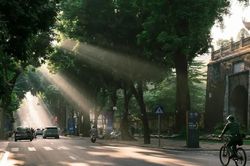Dự b&aacute;o thời tiết ng&agrave;y 26/10: H&agrave; Nội ng&agrave;y nắng, mưa về đ&ecirc;m