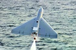 Iran tuy&ecirc;n bố bắn hạ m&aacute;y bay kh&ocirc;ng người l&aacute;i Mỹ sau lời cảnh b&aacute;o của Tổng thống Trump