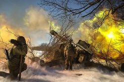 Bị Ukraine tấn c&ocirc;ng sở chỉ huy, Nga tung đ&ograve;n đ&aacute;p trả v&agrave;o t&agrave;u h&agrave;ng tr&ecirc;n Biển Đen